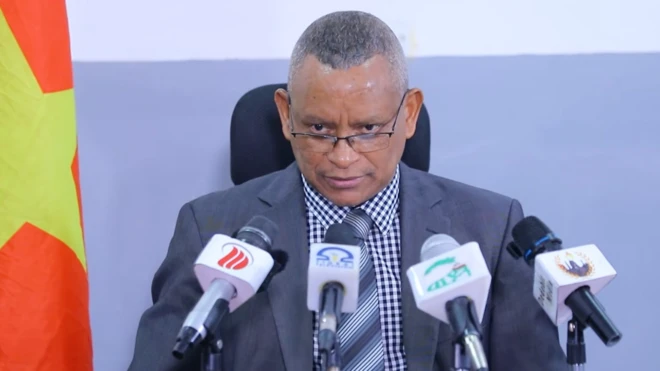 መነጸር ዝገበረን፡ ባንዴራ ትግራይ ኣብ የማኑ ትርአን ደብረጽዮን ገብረሚካኤል ጋዜጣዊ መብርሂ እናሃበ፡ 14 ግንቦት 2026