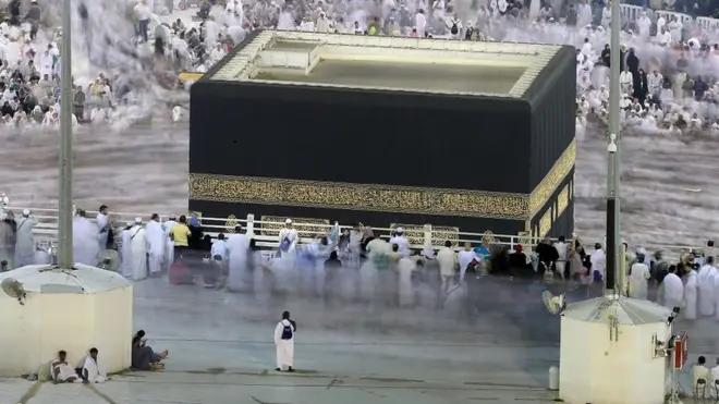 التحرش الجنسي في الأماكن المقدسة