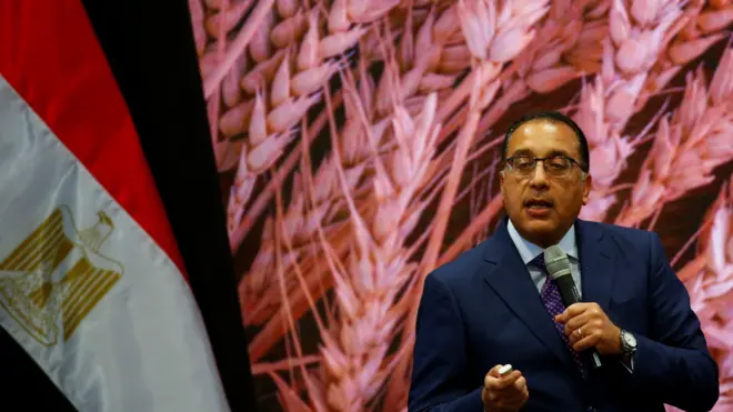 رئيس الوزراء المصري مصطفى مدبولي يقول إن بلاده تجاوزت الأزمة الاقتصادية 