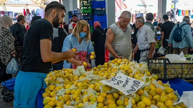 İstanbul'un Kadıköy ilçesindeki bir pazar