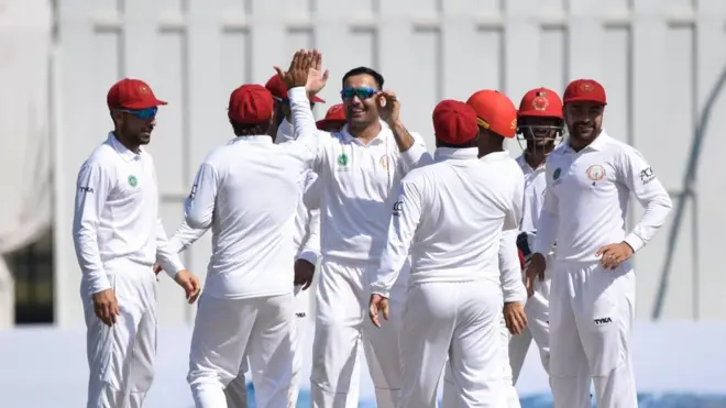 افغانستان دې لوبه کې درې نوي ځوانان لوبوي.