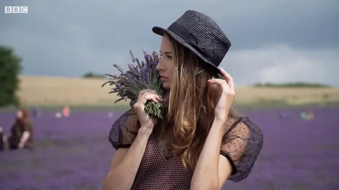 Instagram розриває від #лаванди