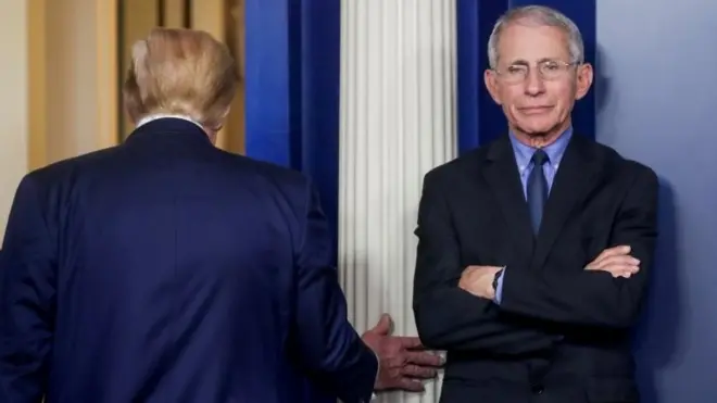 El doctor Anthony Fauci, miembro del equipo que lucha contra el coronavirus desde la Casa Blanca, se ha convertido en uno de los personajes más populares del país.