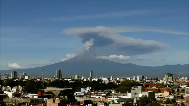 El Popo o don Goyo, como también se le conoce, experimenta frecuentes erupciones.