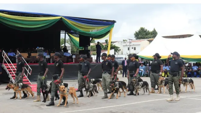 Di dogs work to do patrols, surveillance, detection and catch criminals in and around railway facilities.