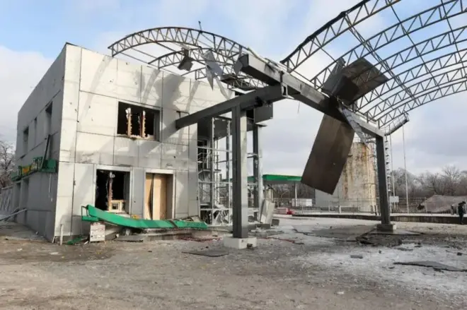 Украина ҳужумидан шикастланган шохобча.