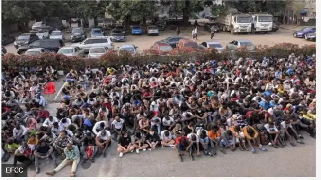 Aworan awọn afurasi ti EFCC mu