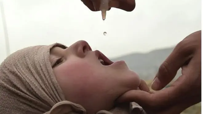 افغان ماشومانو ته لس ډوله واکسین په وړیا ورکول کیږي