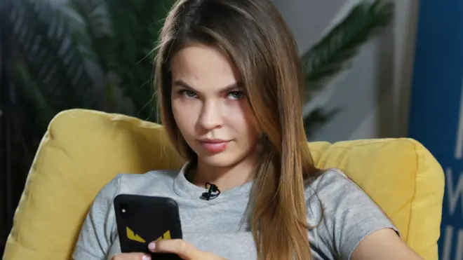 Настя Рыбка во время интервью