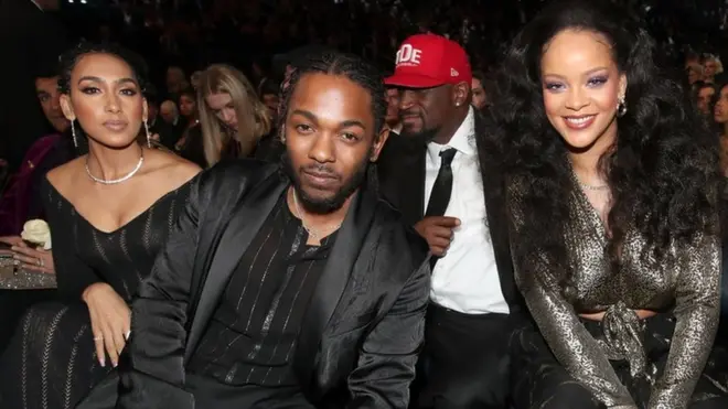 拉馬爾（Kendrick Lamar）和蕾哈娜（Rihanna）在紐約市麥迪遜廣場花園出席第60屆格萊美獎。