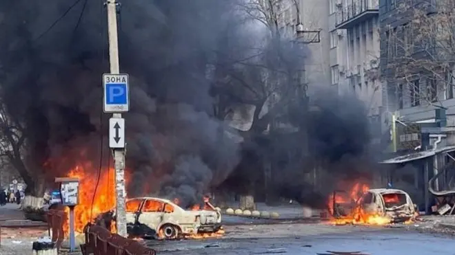 На этой фотографии - последствия одного из обстрелов Херсона 24 декабря