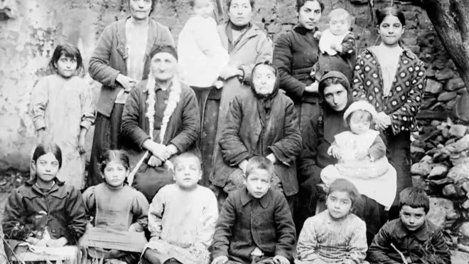 Геноцид армян произошел в 1915 году.