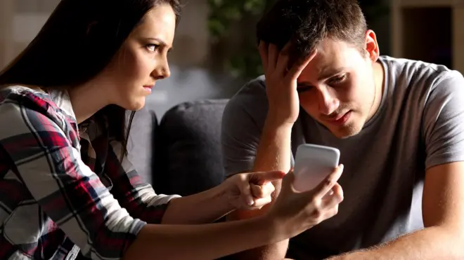 Уличение в измене