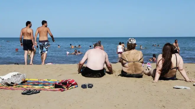 Arxiv. 2017-ci il. Bakı çimərliklərindən biri