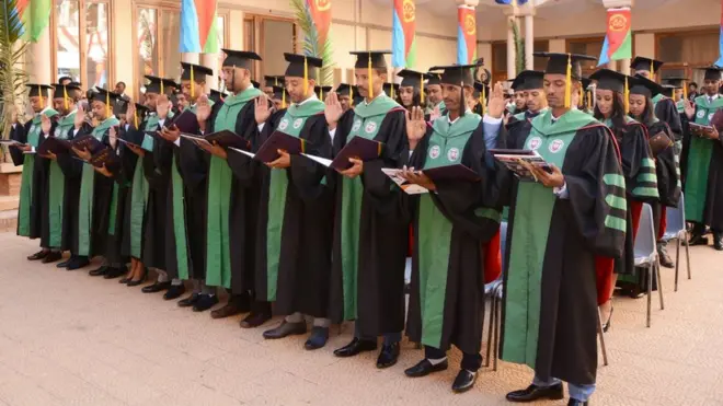 ምሩቓት ተምሃሮ ቤት ትምህርቲ ሕክምና ኦሮታ