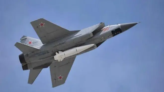 Ракета "Кинджал" на літаку МіГ-31