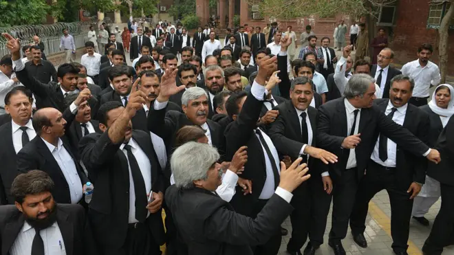 لاہور میں وکلاء کا مظاہرہ