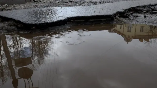 разбитая дорога