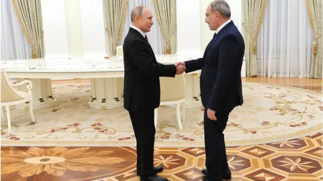 Putin, Paşinyan, Moskva