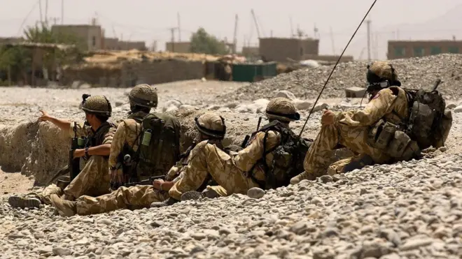 Ảnh tư liệu của Bộ Quốc phòng Anh ghi lại cảnh quân nhân Anh tại Sangin, tỉnh Helmad, Afghanistan