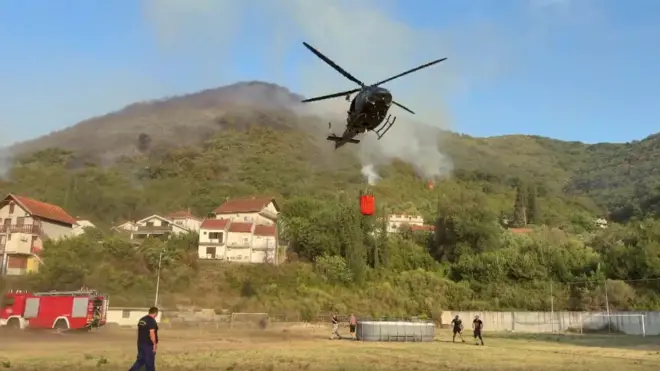 helikopter gasi požar kod Herceg Novog
