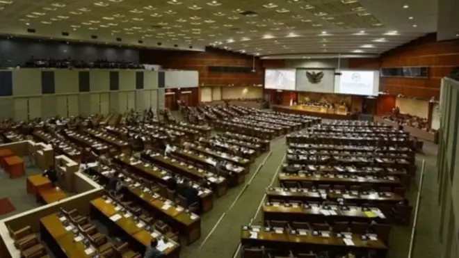 Dengan tambahan 15 anggota baru yang sudah disepakatai maka jumlah total menjadi 575 anggota DPR.