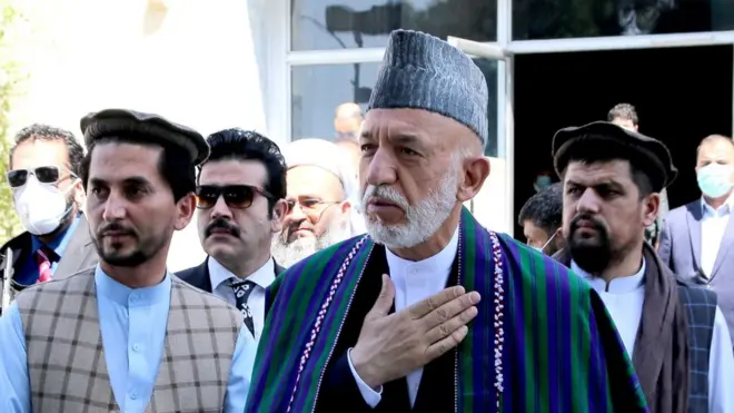 حامد کرزي ویلي، افغانستان کې روانه جګړه د پردیو د ګټو لپاره ده