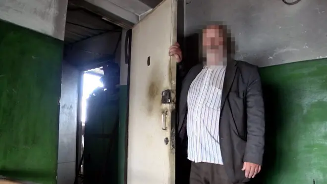 Умови, в яких тримали дівчинку, нажахали навіть досвідчених правоохоронців, кажуть в поліції