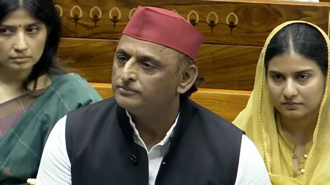 अखिलेश यादव