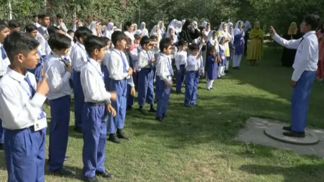 ۸ مدرسه با ظرفیت ۲۰۰۰ نفر برای یک میلیون کودک ناشنوا در پاکستان