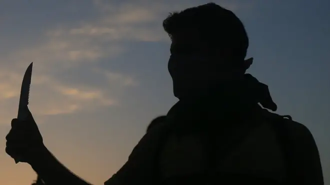 کراچی میں تیز دھار آلے سے زخمی ہونے والی خواتین کی تعداد 12 ہو چکی ہے