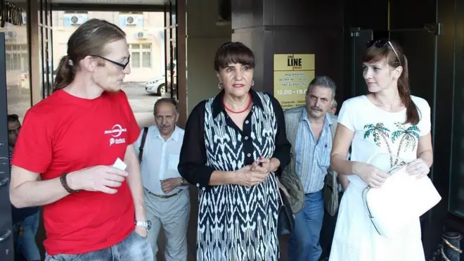 Умида Аҳмедова кўргазмаси