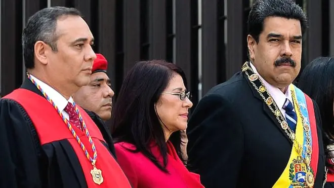 Entre los sancionados está el presidente del TSJ Maikel Moreno (izq).