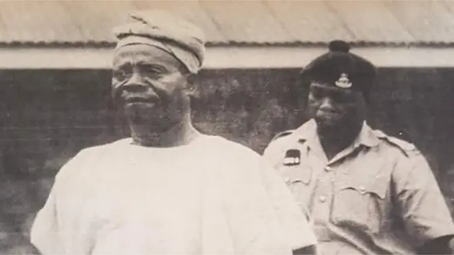 Ọlọpa tẹle Ọrẹdẹin