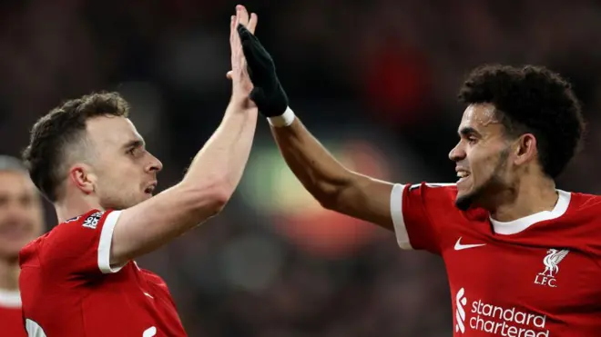 Diogo Jota y el colombiano Luis Díaz