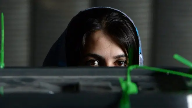 د نوې پرېکړې له مخې ټاکنې راتلونکی جون کېږي.