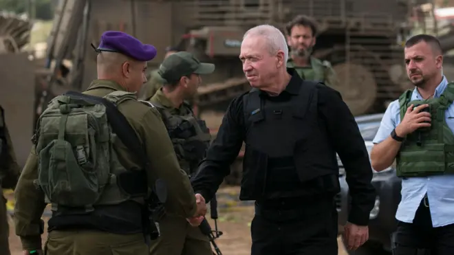 يوآف غالانت