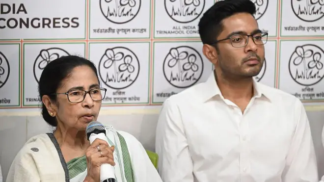 ममता बनर्जी और अभिषेक बनर्जी