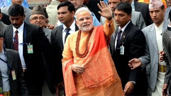 पशुपतिनाथ मंदिर में मोदी