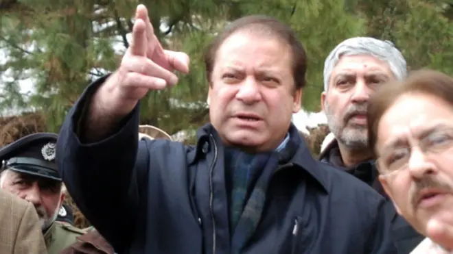 پاکستان کی سپریم کورٹ نےوزیر اعظم نواز شریف کو نااہل قرار دینےکا حکم جاری کیا