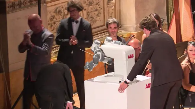 YuMi, le robot chef d'orchestre