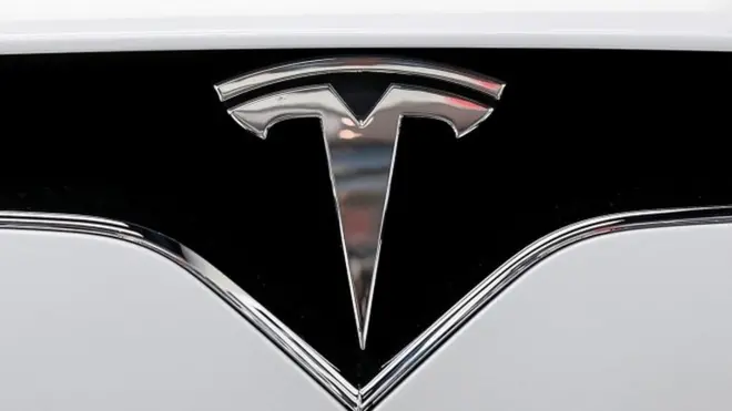 Логотип Tesla