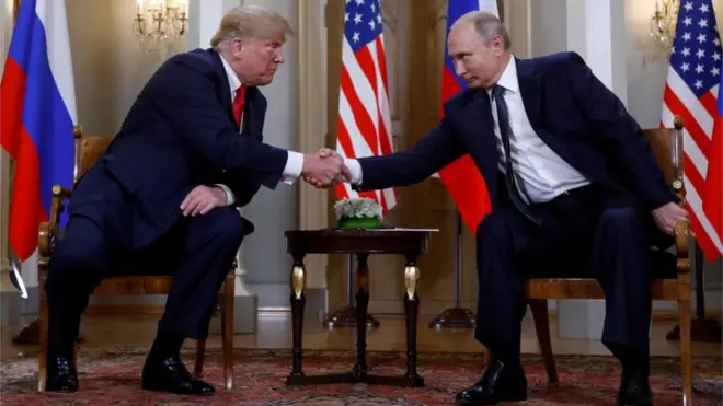 Presiden AS, Donald Trump, bertemu dengan Presiden Rusia, Vladimir Putin, di Helsinki, pada Senin (16/7).