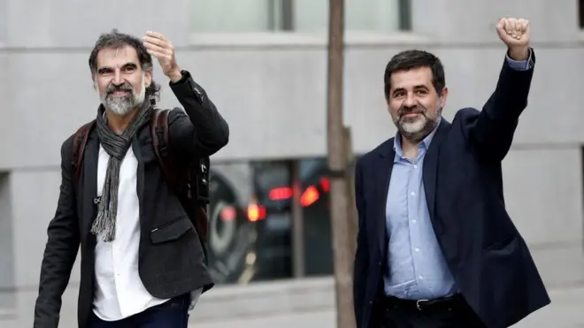Jordi Cuixart y Jordi Sánchez fueron acusados de sedición y deberán cumplir con prisión preventiva y sin fianza.