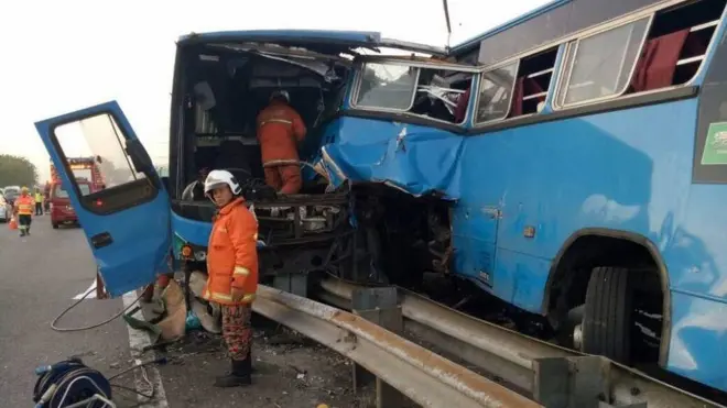 Kecelakaan bus di Penang, Malaysia yang menewaskan 7 WNI, 24 Oktober 2017.