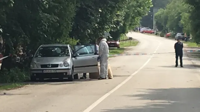 Forenzičke ekipe i policija pretražuju okolinu
