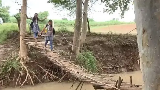 स्कूल की लड़कियां