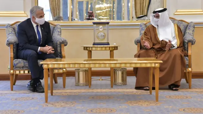دیدار یائیر لاپید، وزیر امور خارجه اسرائیل و سلمان بن حمد آل خلیفه، ولیعهد و نخست وزیر بحرین