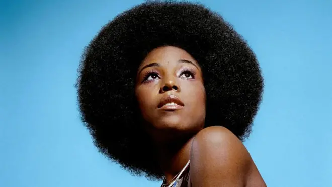 Nywele ndefu zenye afya