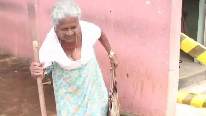 වෛද්‍ය වර්ජනය: 'අපි තමයි තැලෙන්නේ'